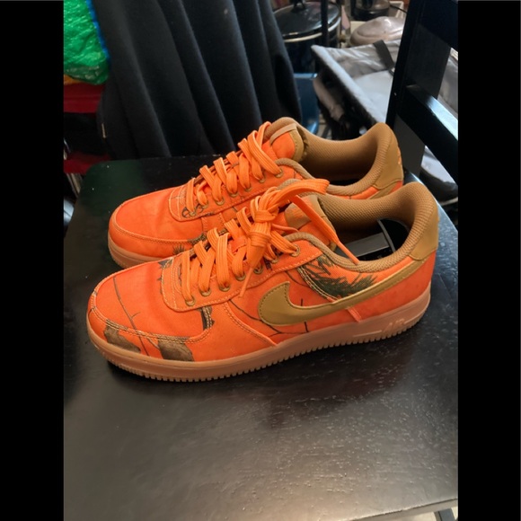 Mens gently worn sz 8 Realtree Orange camouflage Nike Air Force 1 like new! Nice main image 5
